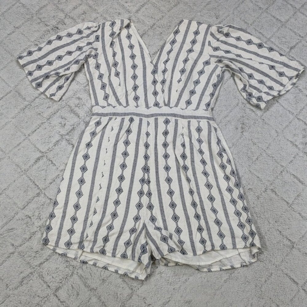 Vila Clothes Romper Women's M White Geometric V-Neck Playsuit Puff Sleeves